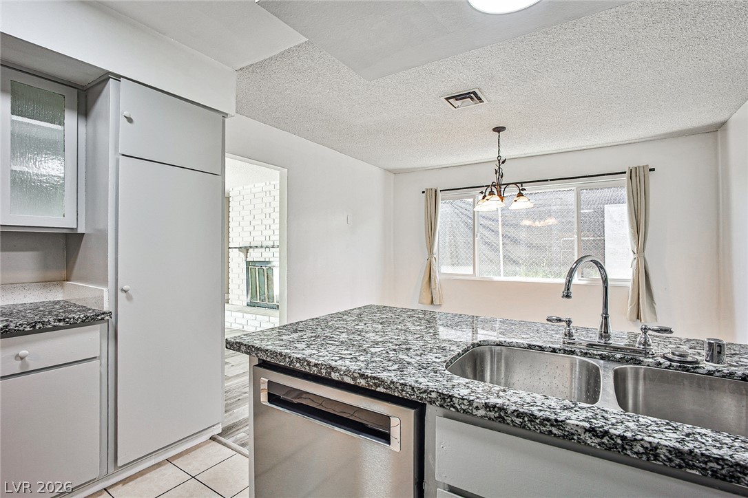 1320 Robin Street Las Vegas NV 89106