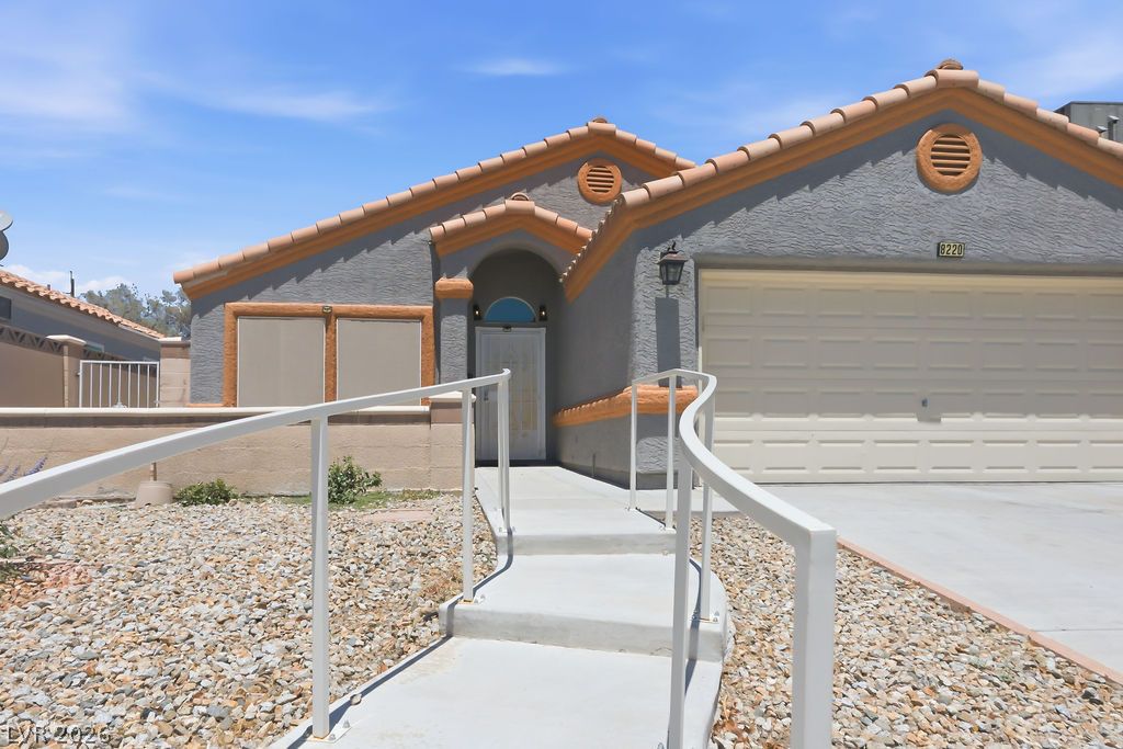 8220 James Grayson Drive Las Vegas NV 89145