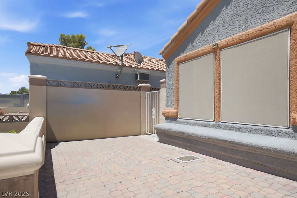 8220 James Grayson Drive Las Vegas NV 89145