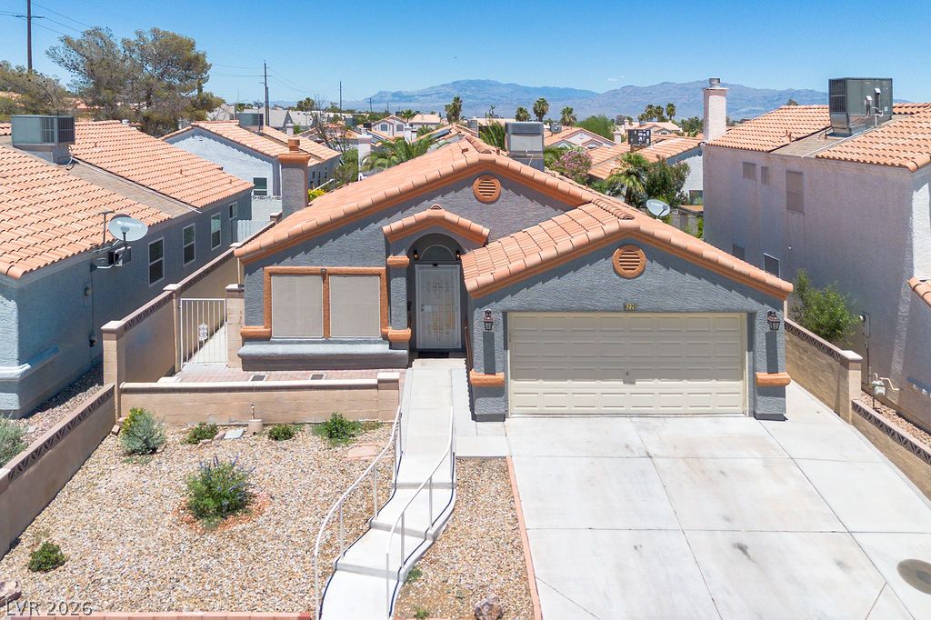 8220 James Grayson Drive Las Vegas NV 89145
