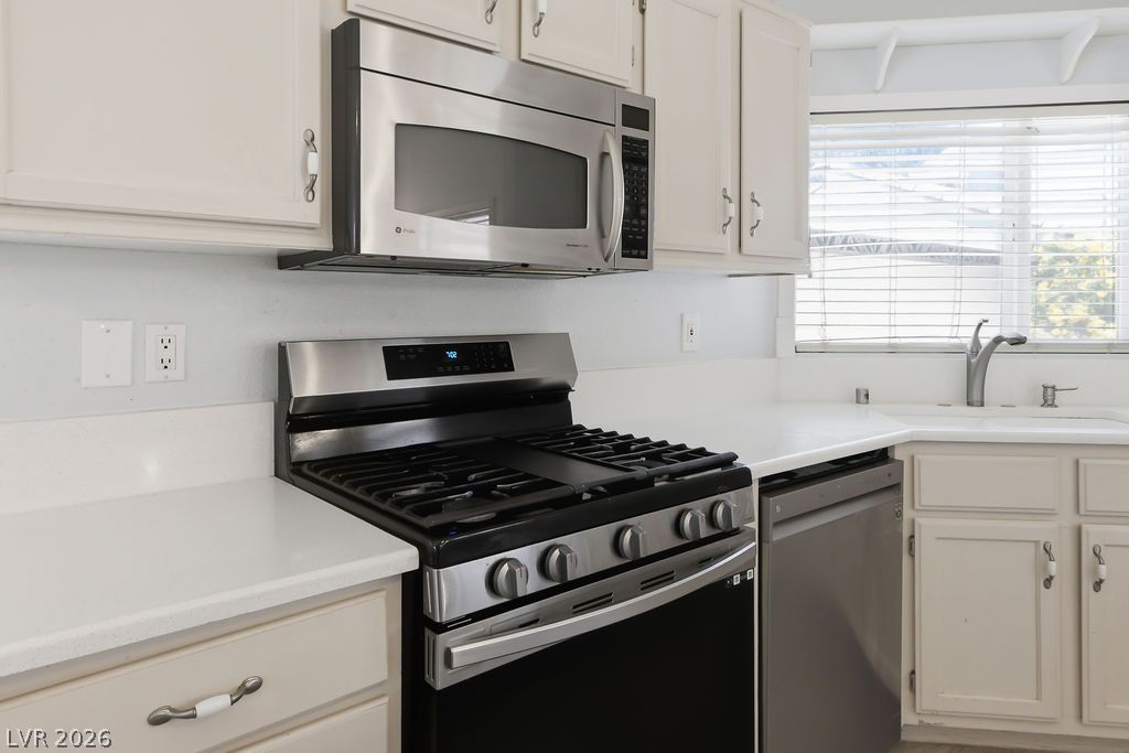 8220 James Grayson Drive Las Vegas NV 89145