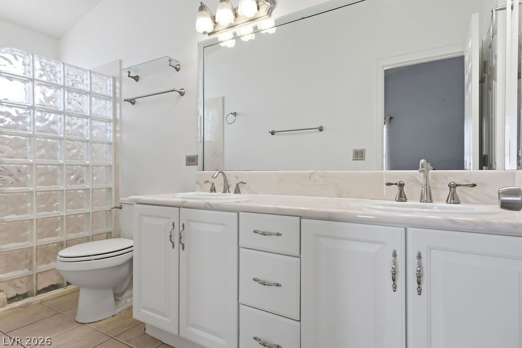8220 James Grayson Drive Las Vegas NV 89145