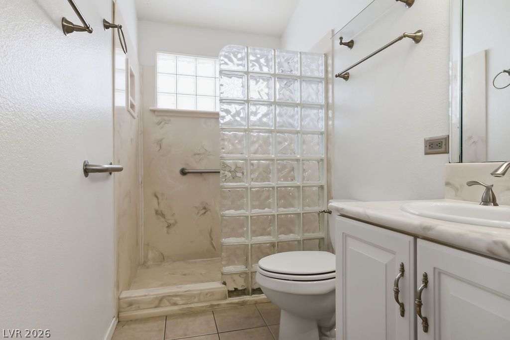 8220 James Grayson Drive Las Vegas NV 89145
