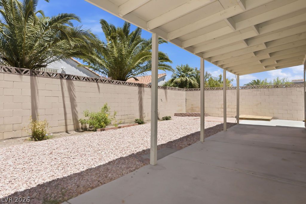 8220 James Grayson Drive Las Vegas NV 89145