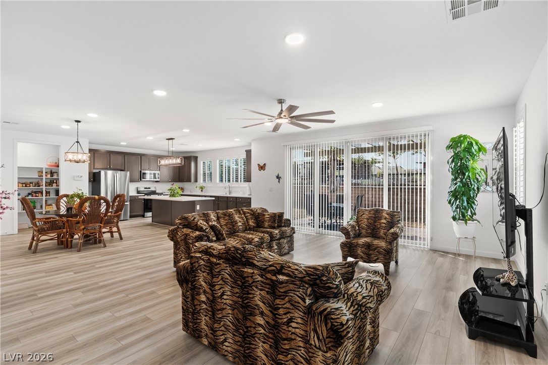 1422 Crimson Sunbird Avenue North Las Vegas NV 89084