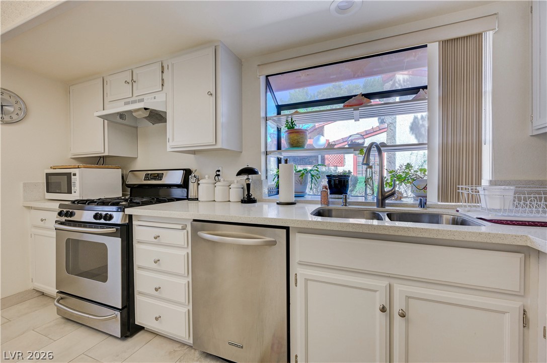 2398 Pickwick Drive Henderson NV 89014