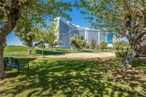 976 Pinehurst Drive Las Vegas NV 89109