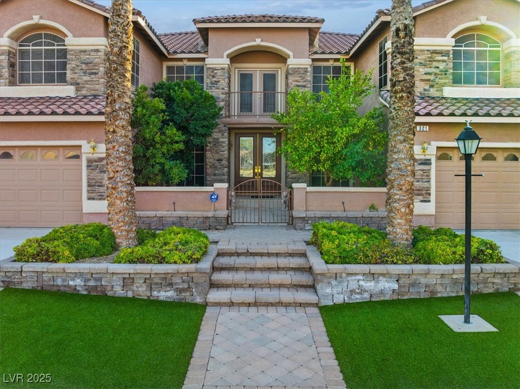 321 Whispering Tree Avenue Las Vegas NV 89183