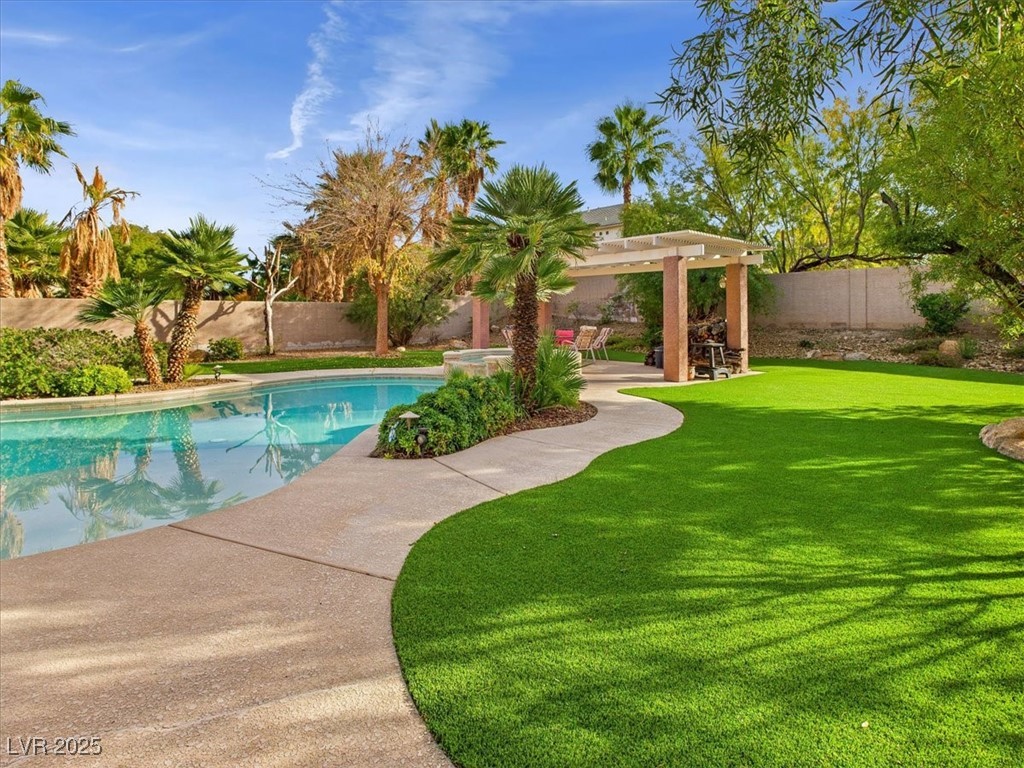 321 Whispering Tree Avenue Las Vegas NV 89183