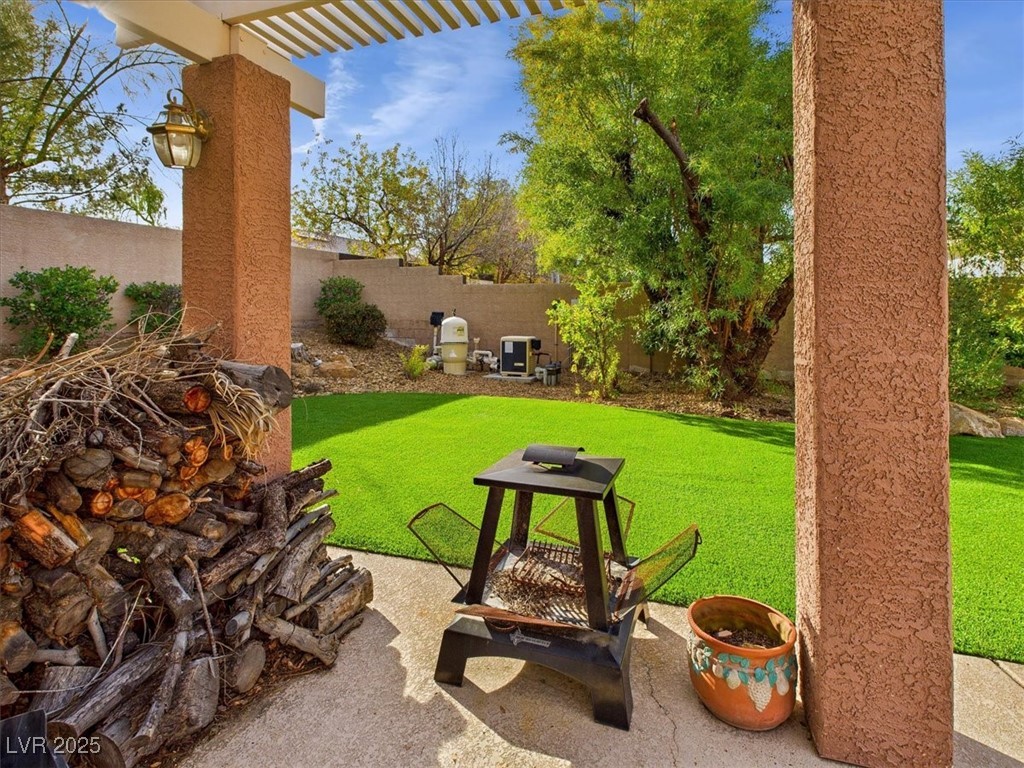 321 Whispering Tree Avenue Las Vegas NV 89183