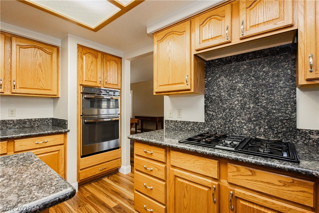 2212 Sapphire Valley Street Las Vegas NV 89128
