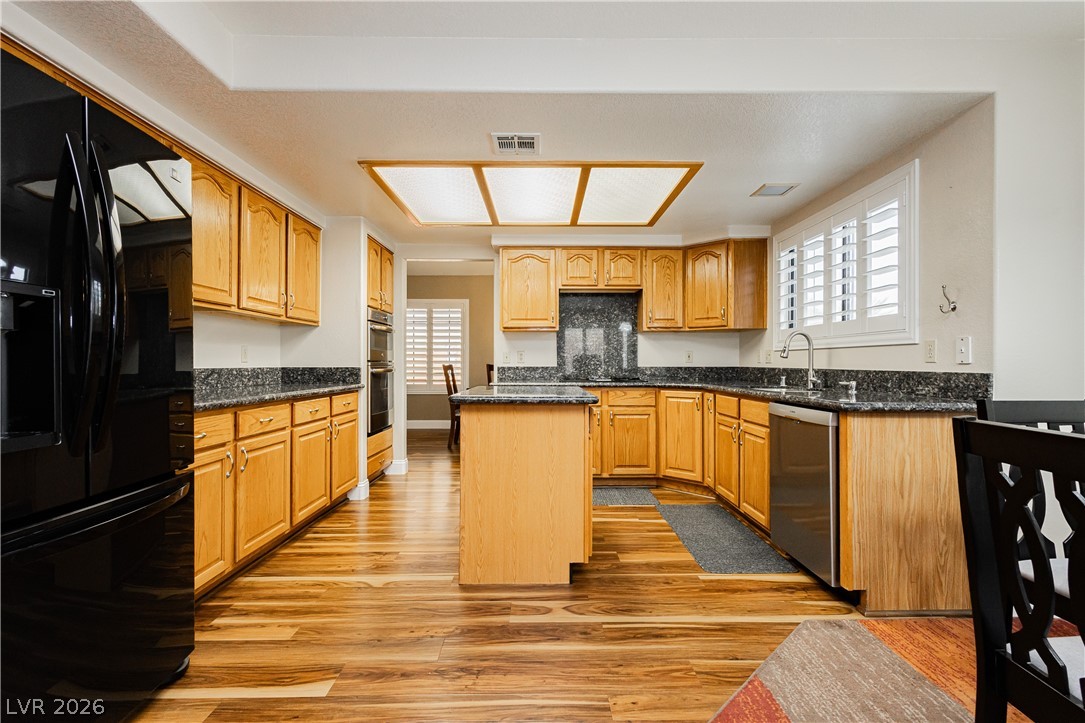 2212 Sapphire Valley Street Las Vegas NV 89128