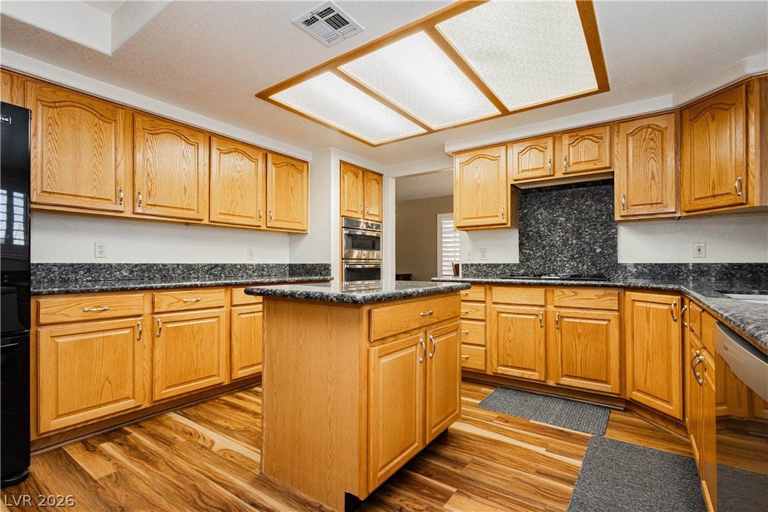 2212 Sapphire Valley Street Las Vegas NV 89128