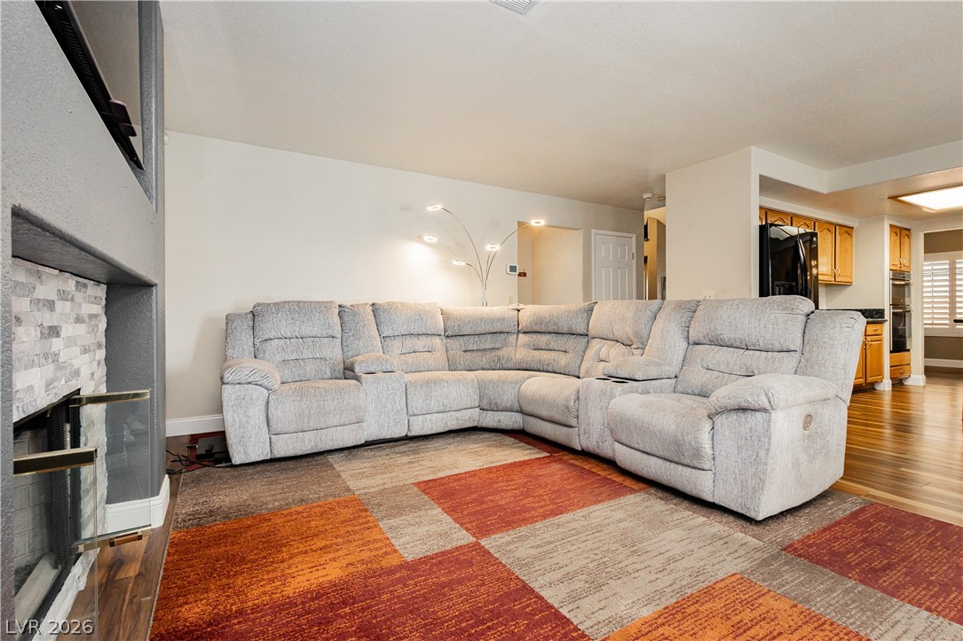 2212 Sapphire Valley Street Las Vegas NV 89128