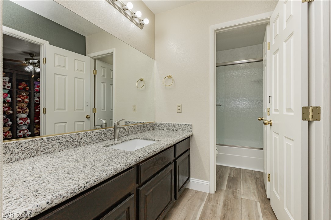 2212 Sapphire Valley Street Las Vegas NV 89128