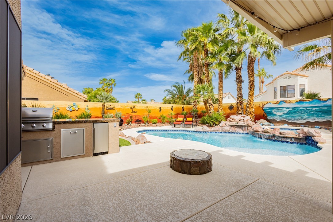 2212 Sapphire Valley Street Las Vegas NV 89128