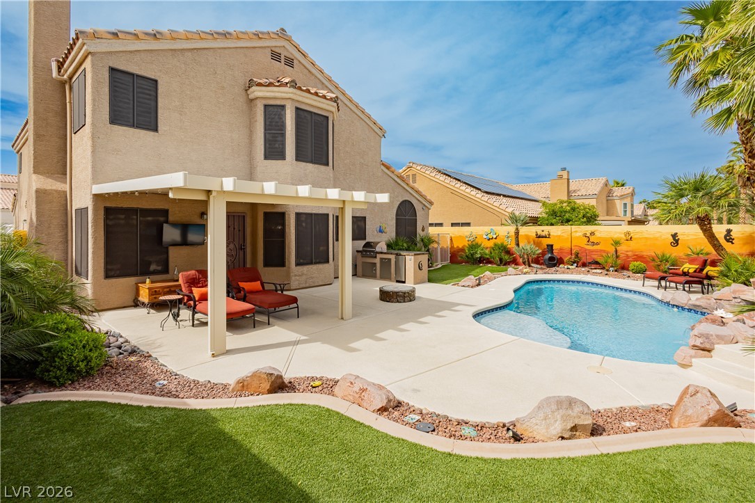 2212 Sapphire Valley Street Las Vegas NV 89128