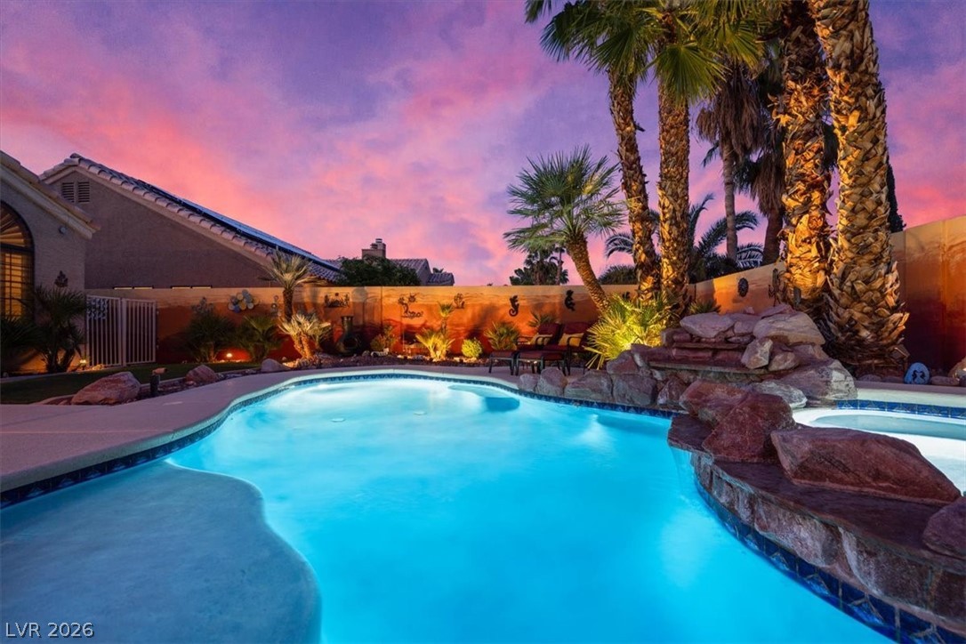2212 Sapphire Valley Street Las Vegas NV 89128