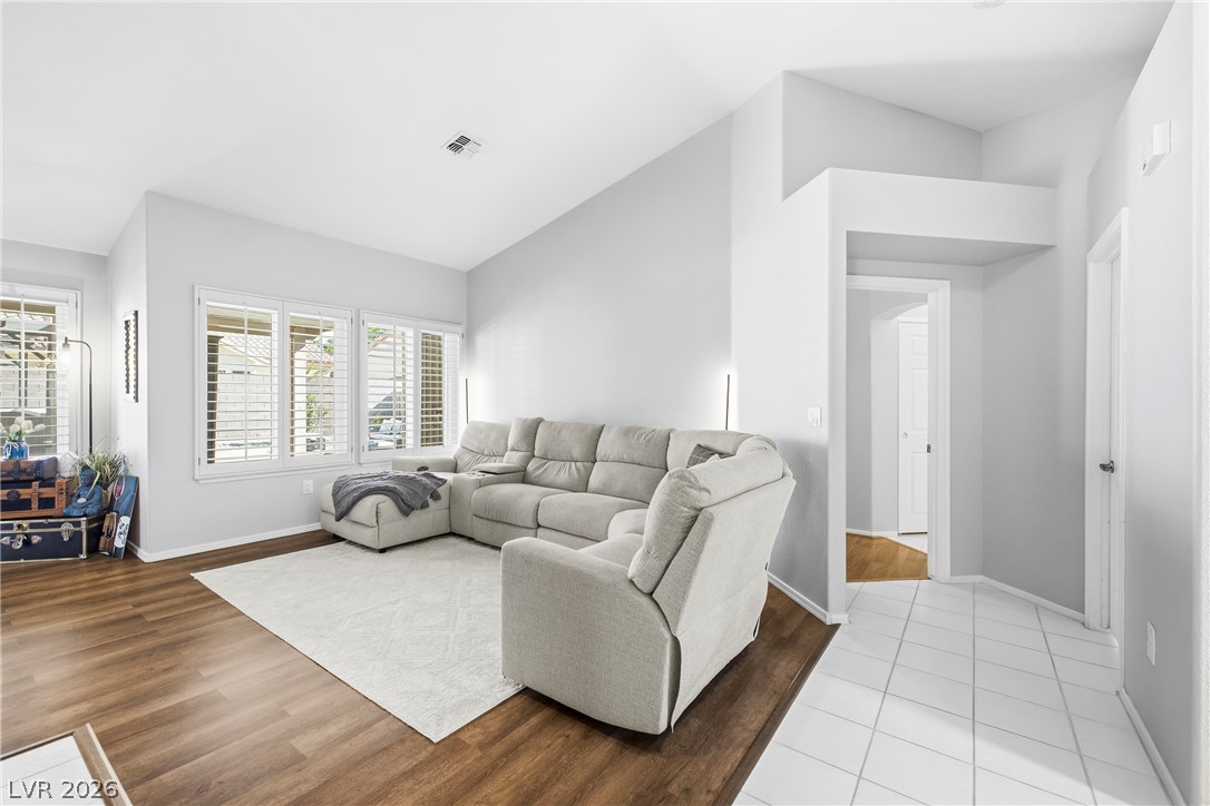 5112 Appealing Court Las Vegas NV 89130