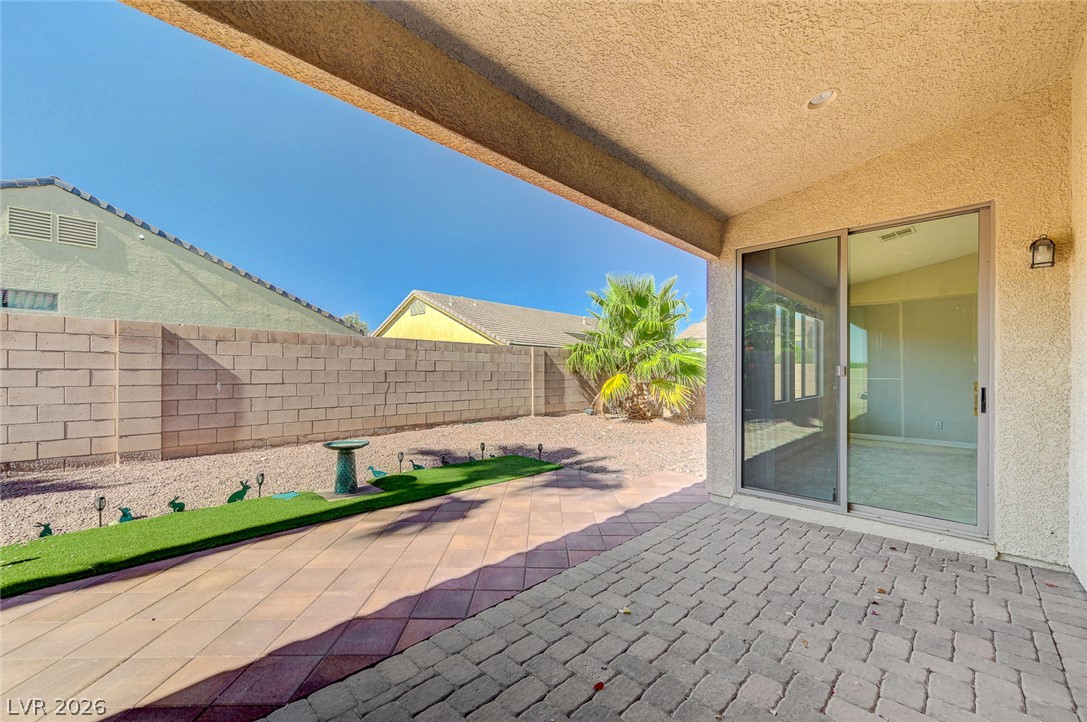 8112 Chestnut Hollow Avenue Las Vegas NV 89131