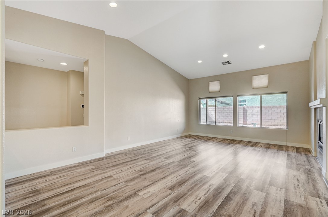 8112 Chestnut Hollow Avenue Las Vegas NV 89131