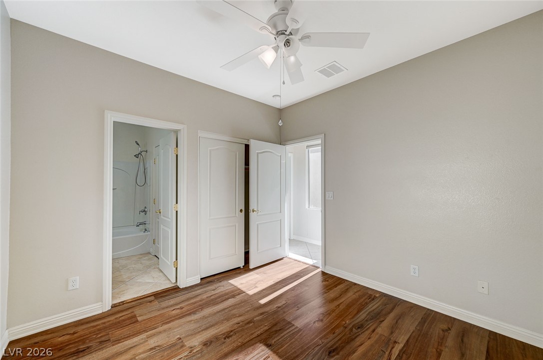 8112 Chestnut Hollow Avenue Las Vegas NV 89131
