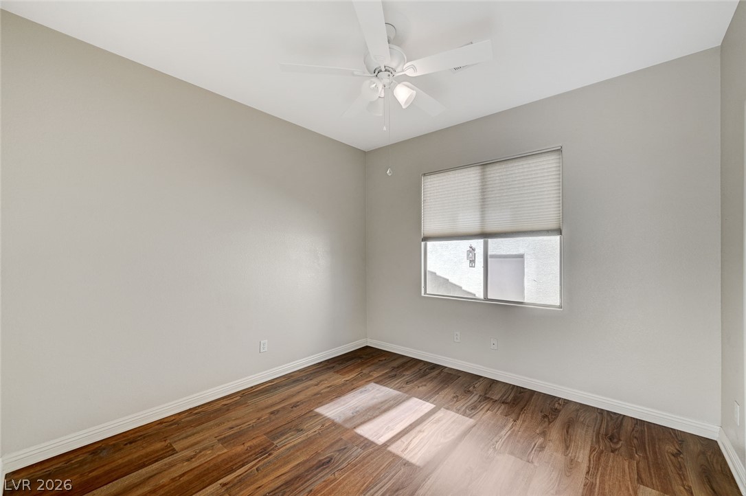 8112 Chestnut Hollow Avenue Las Vegas NV 89131