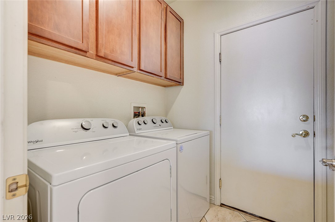 8112 Chestnut Hollow Avenue Las Vegas NV 89131