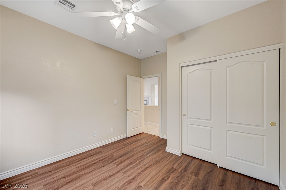 8112 Chestnut Hollow Avenue Las Vegas NV 89131