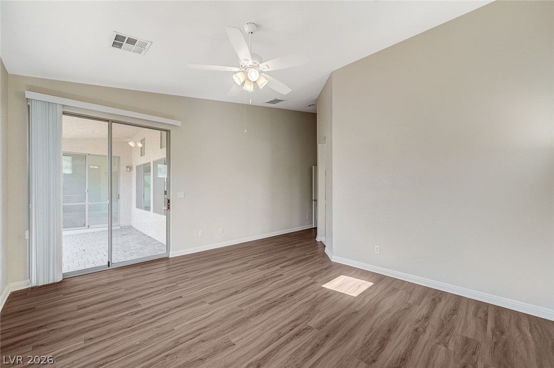 8112 Chestnut Hollow Avenue Las Vegas NV 89131