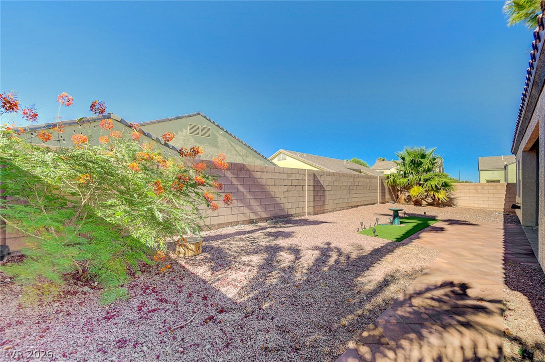 8112 Chestnut Hollow Avenue Las Vegas NV 89131