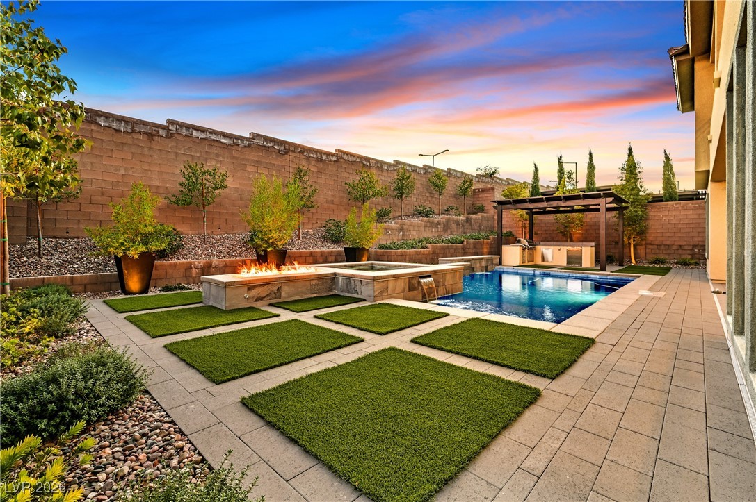 12161 Sage Thunder Avenue Las Vegas NV 89138
