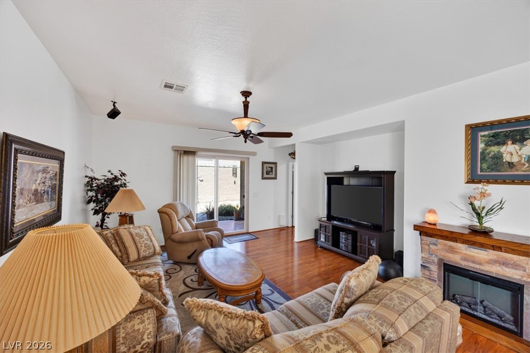 6044 Tokara Avenue Las Vegas NV 89122
