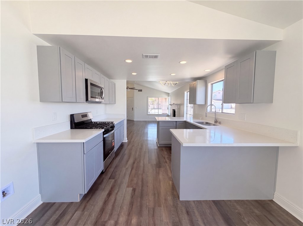 6212 Warm River Road Las Vegas NV 89108