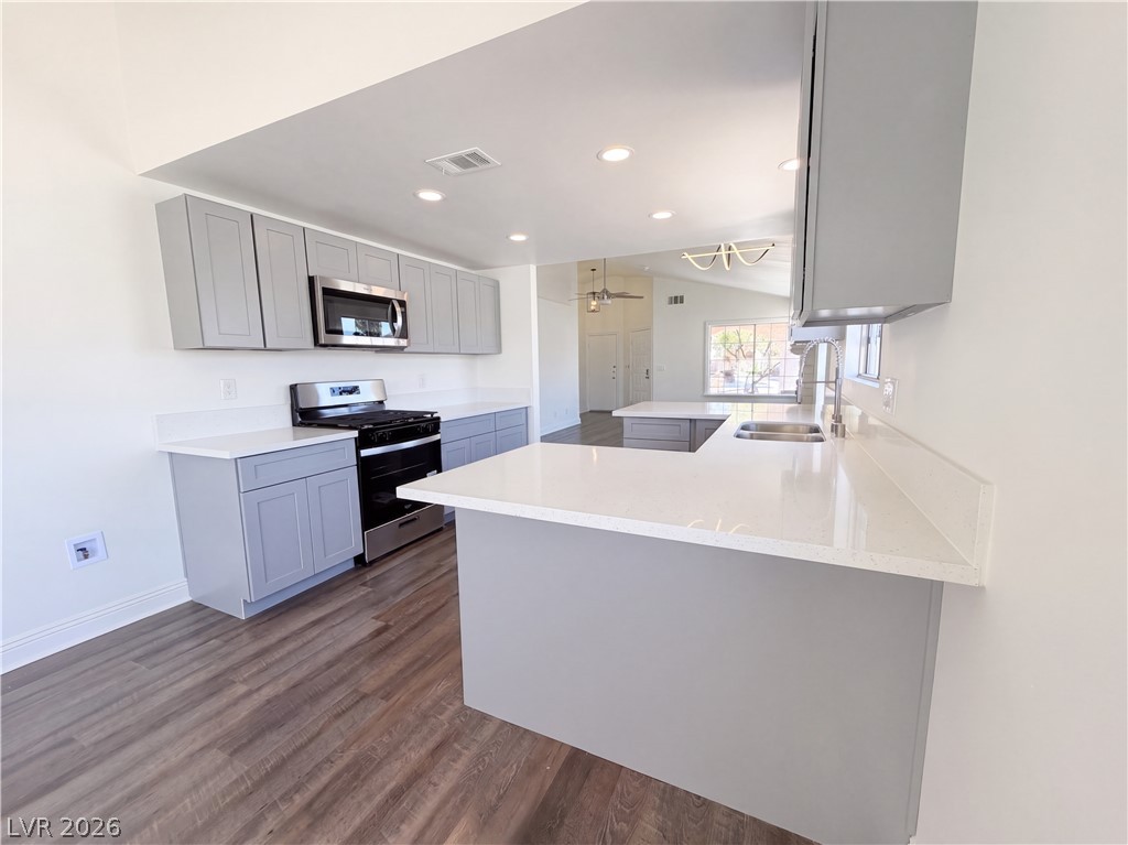6212 Warm River Road Las Vegas NV 89108