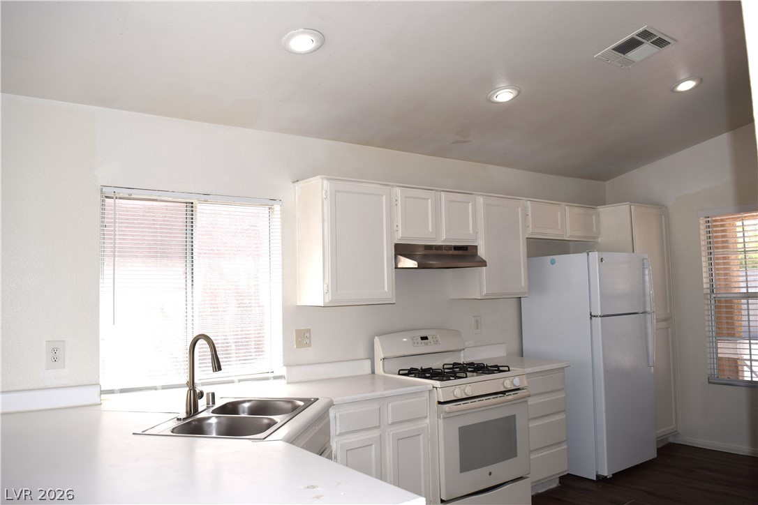 6660 Lost Dutchman Drive Las Vegas NV 89108