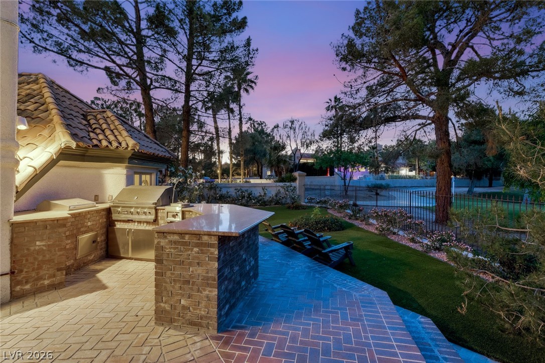 14 Innisbrook Avenue Las Vegas NV 89113