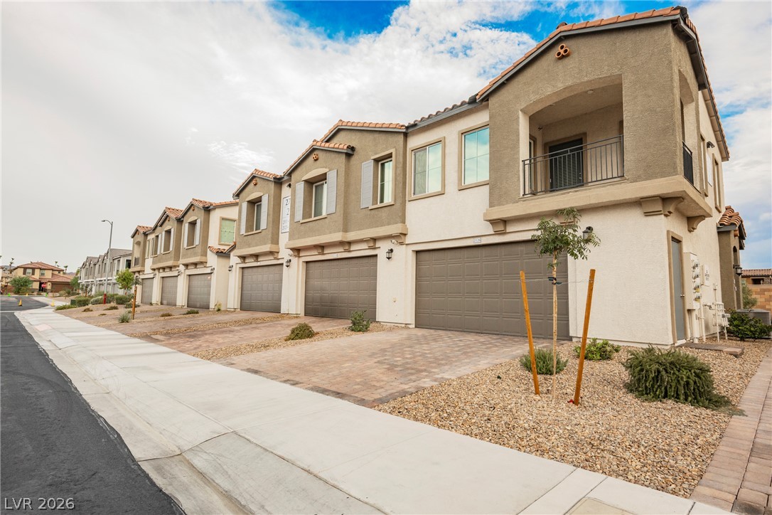 275 Callen Falls Avenue 2113 Henderson NV 89011
