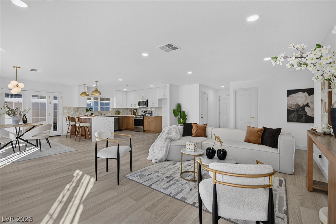 3939 Meadowglen Drive Las Vegas NV 89121