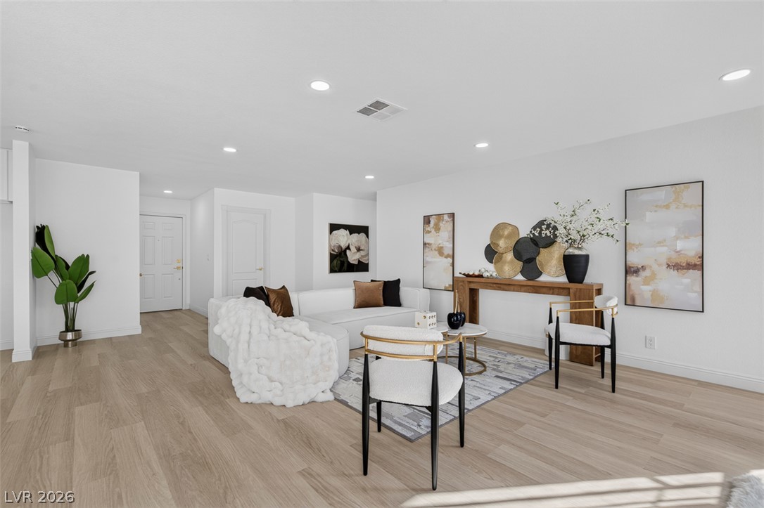 3939 Meadowglen Drive Las Vegas NV 89121