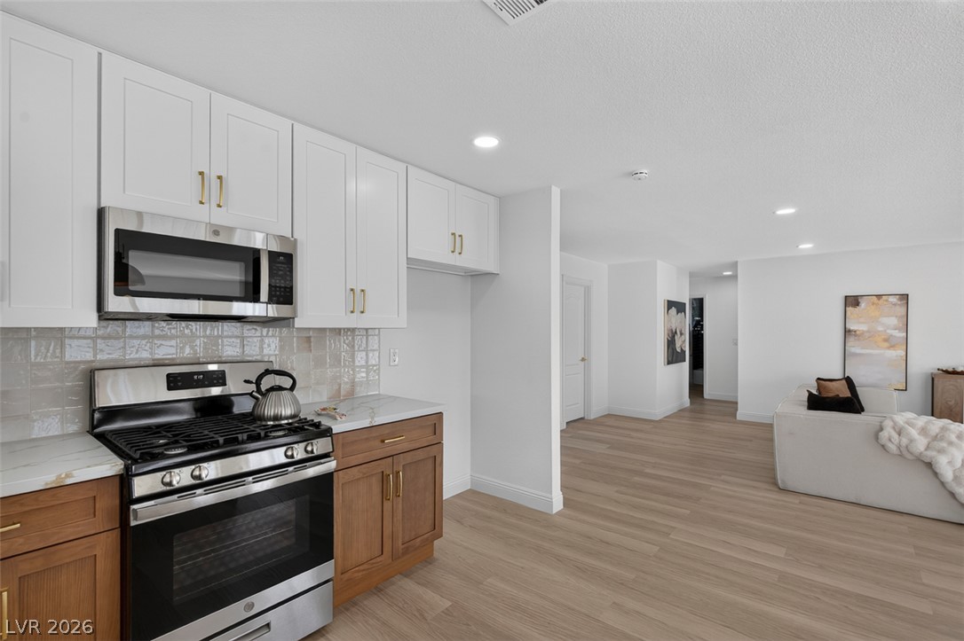 3939 Meadowglen Drive Las Vegas NV 89121