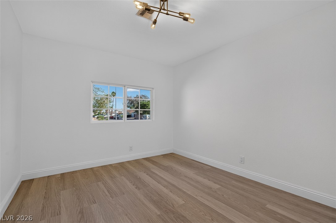 3939 Meadowglen Drive Las Vegas NV 89121