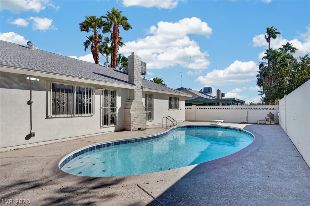 3939 Meadowglen Drive Las Vegas NV 89121