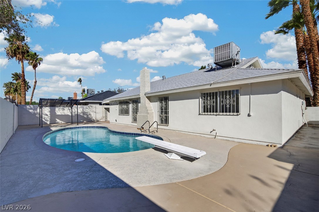3939 Meadowglen Drive Las Vegas NV 89121