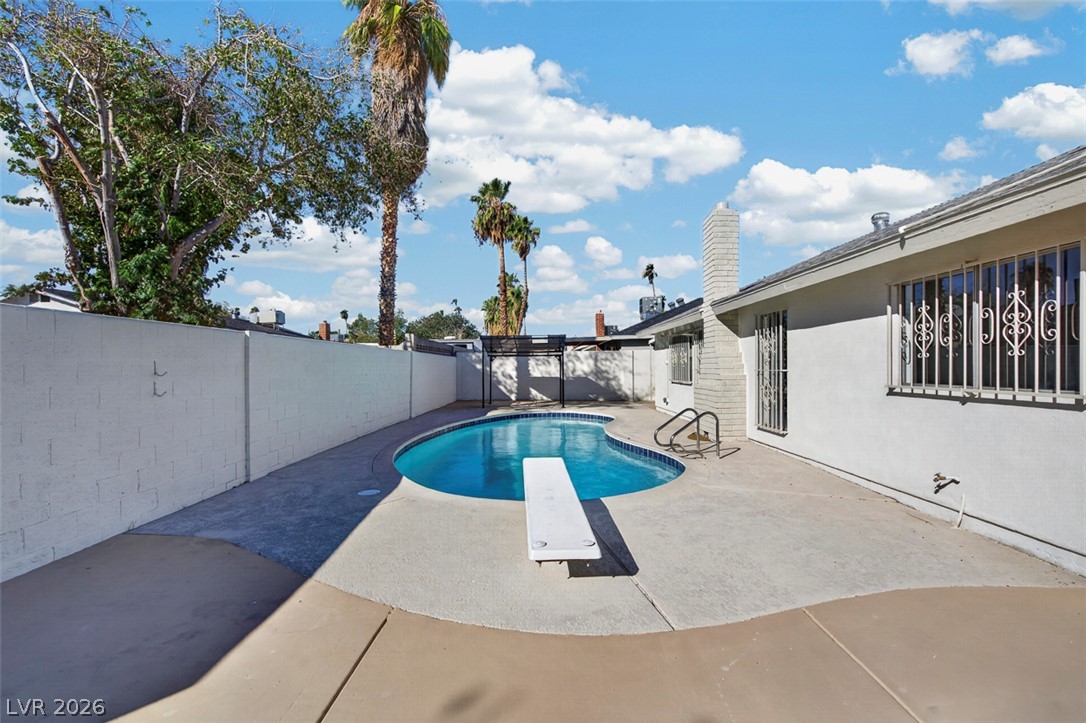 3939 Meadowglen Drive Las Vegas NV 89121