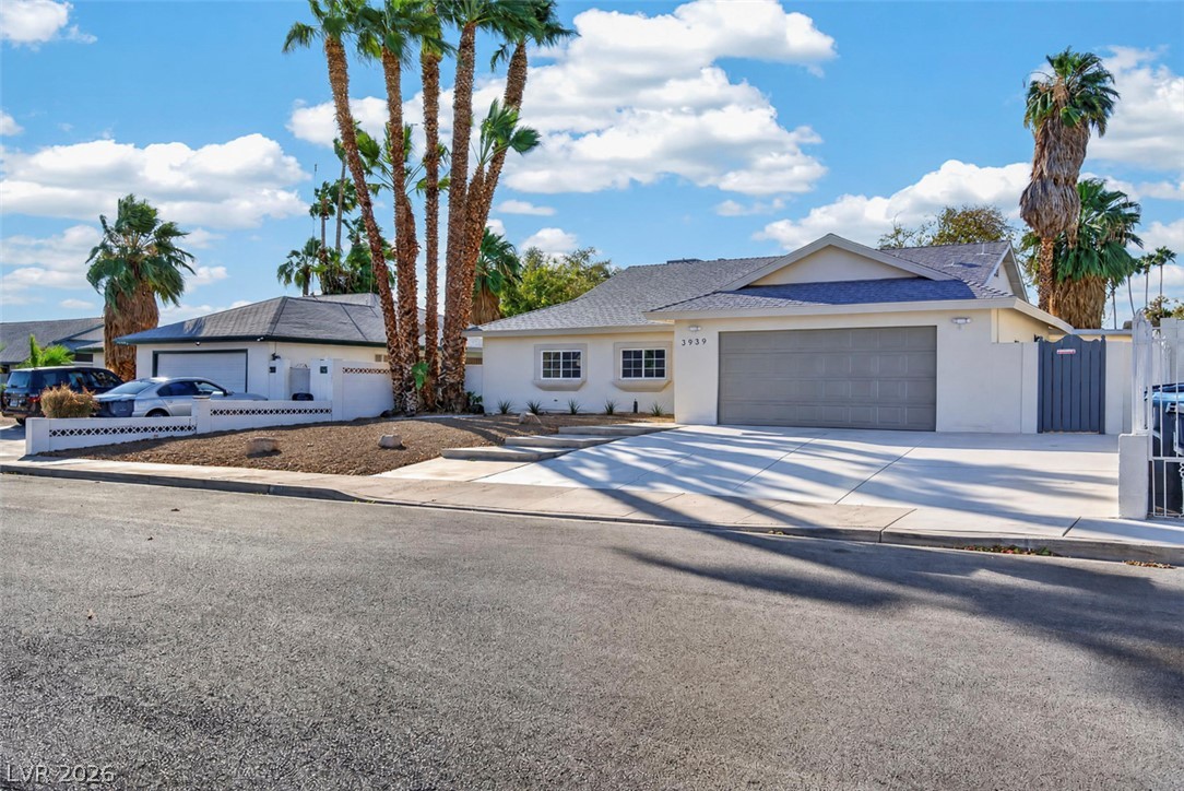 3939 Meadowglen Drive Las Vegas NV 89121