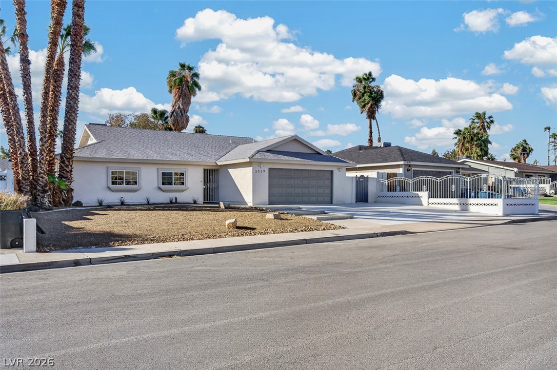 3939 Meadowglen Drive Las Vegas NV 89121