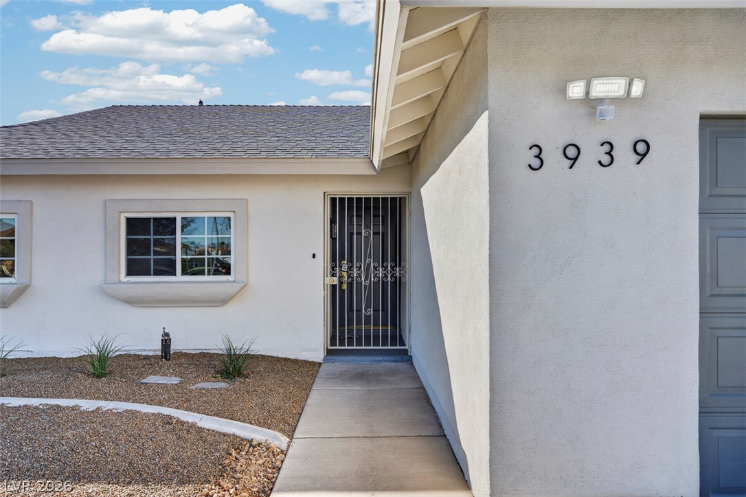 3939 Meadowglen Drive Las Vegas NV 89121