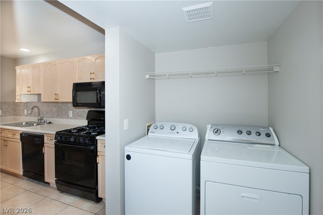 8444 Stoney Bluff Avenue Las Vegas NV 89129