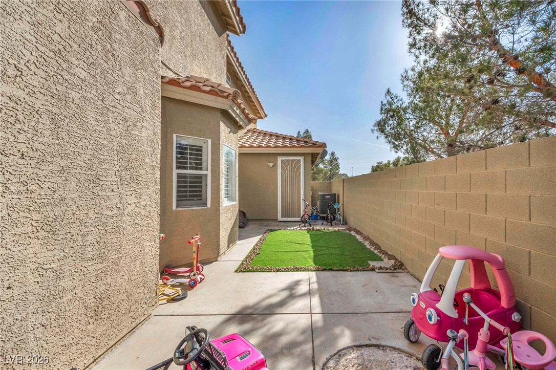 9592 Gainey Ranch Avenue Las Vegas NV 89147